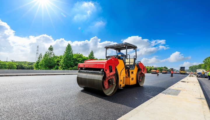 Smooth asphalt paving in New Port Richey